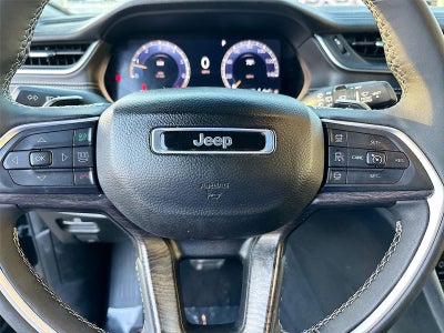 2024 Jeep GRAND CHEROKEE Base