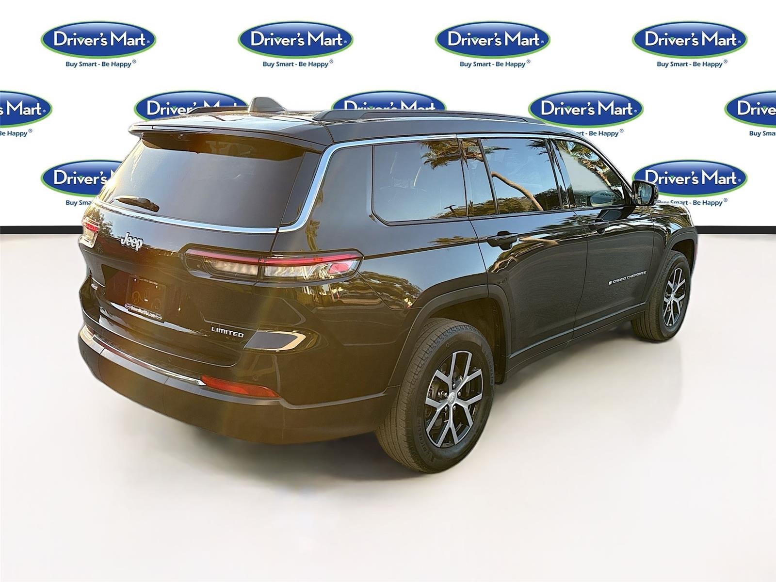 2024 Jeep GRAND CHEROKEE Base