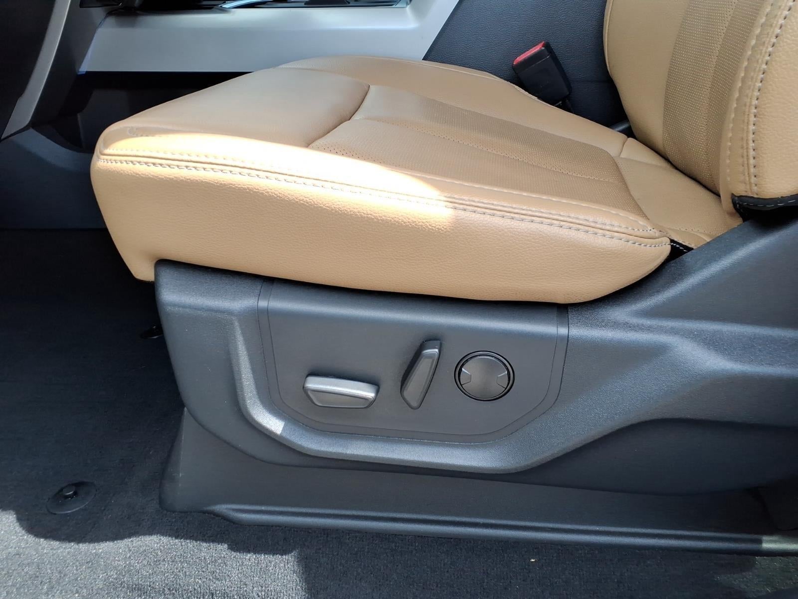 2022 Ford Super Duty F-350 Drw LARIAT