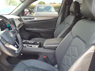 2025 Volkswagen Atlas Cross Sport 2.0T SE w/Technology
