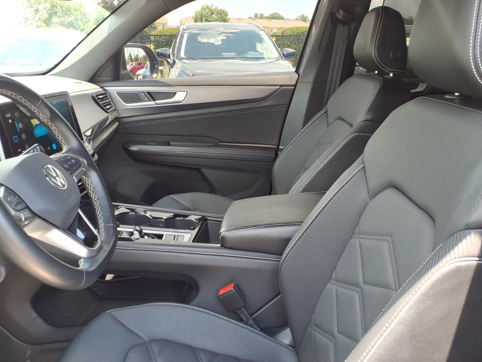 2025 Volkswagen Atlas Cross Sport 2.0T SE w/Technology