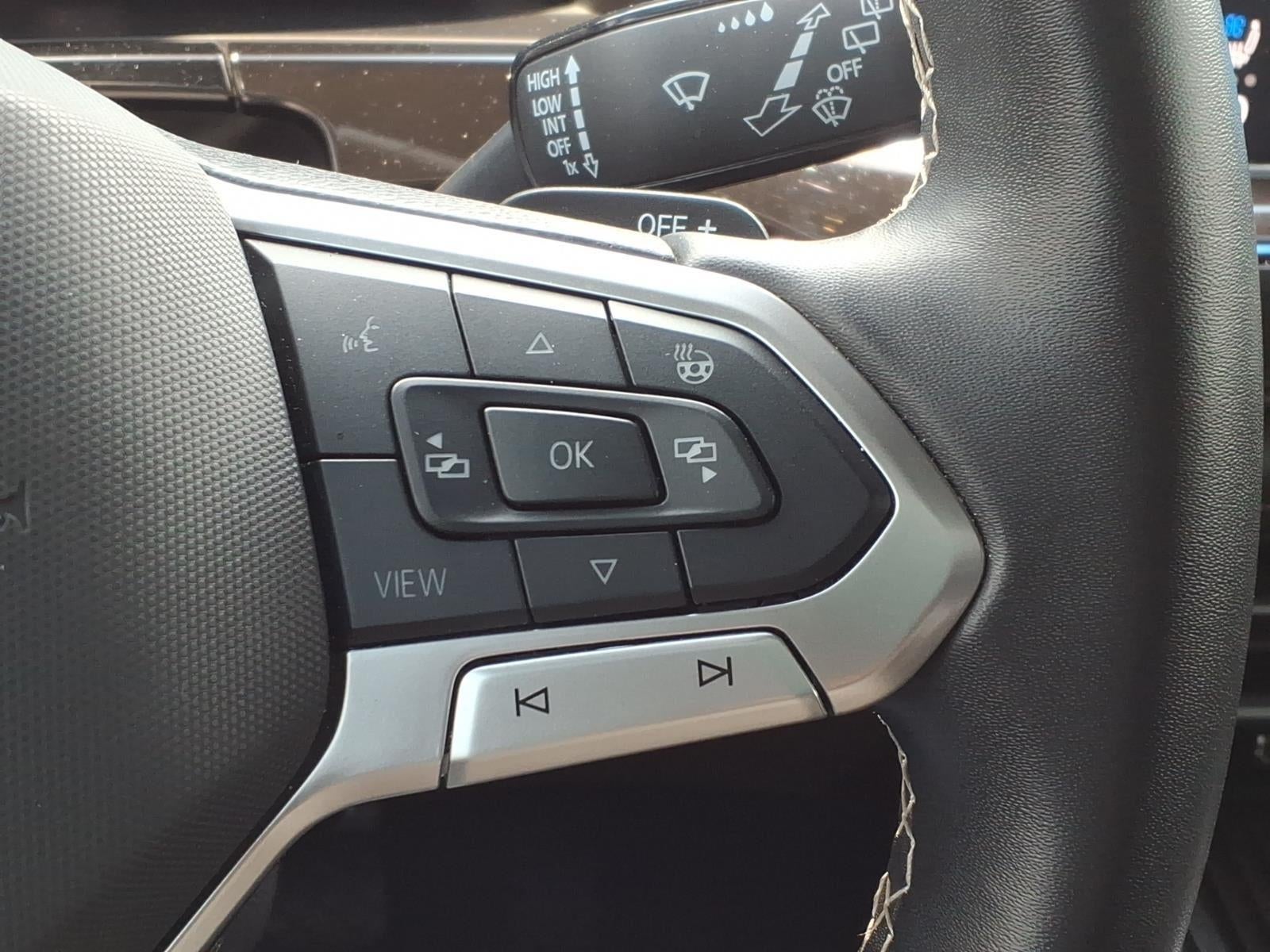 2025 Volkswagen Atlas Cross Sport 2.0T SE w/Technology