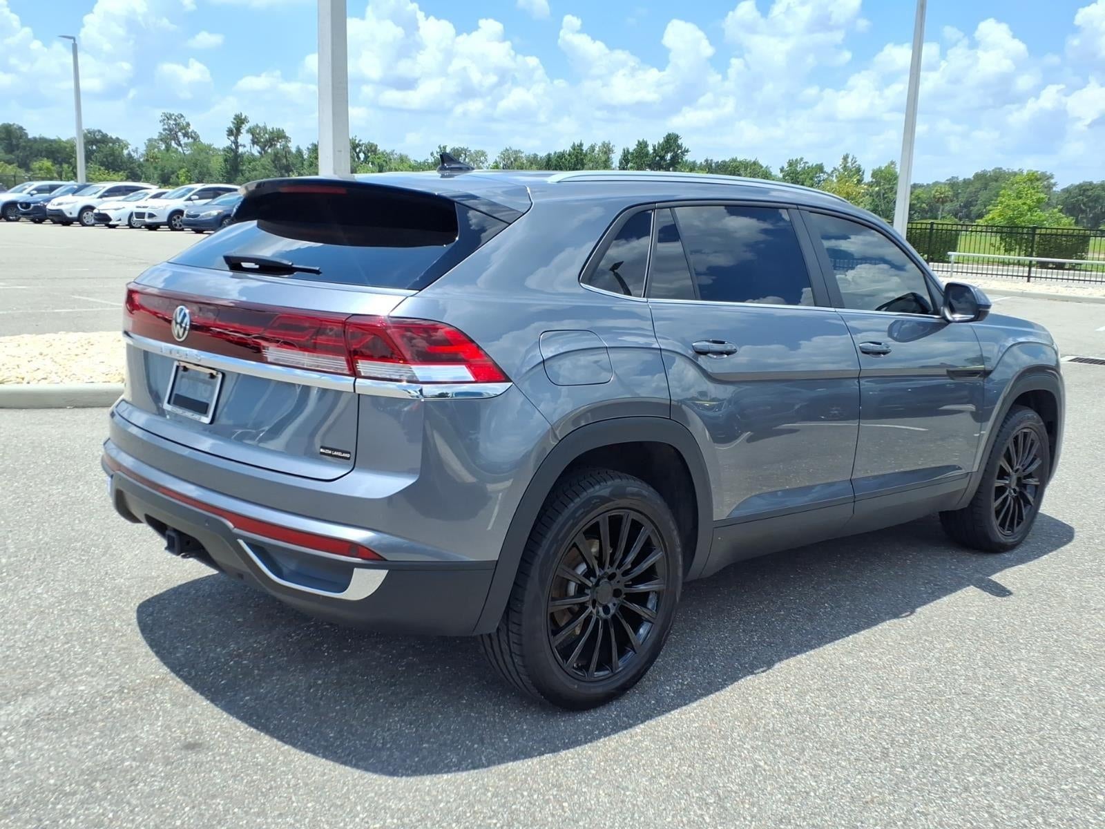 2025 Volkswagen Atlas Cross Sport 2.0T SE w/Technology