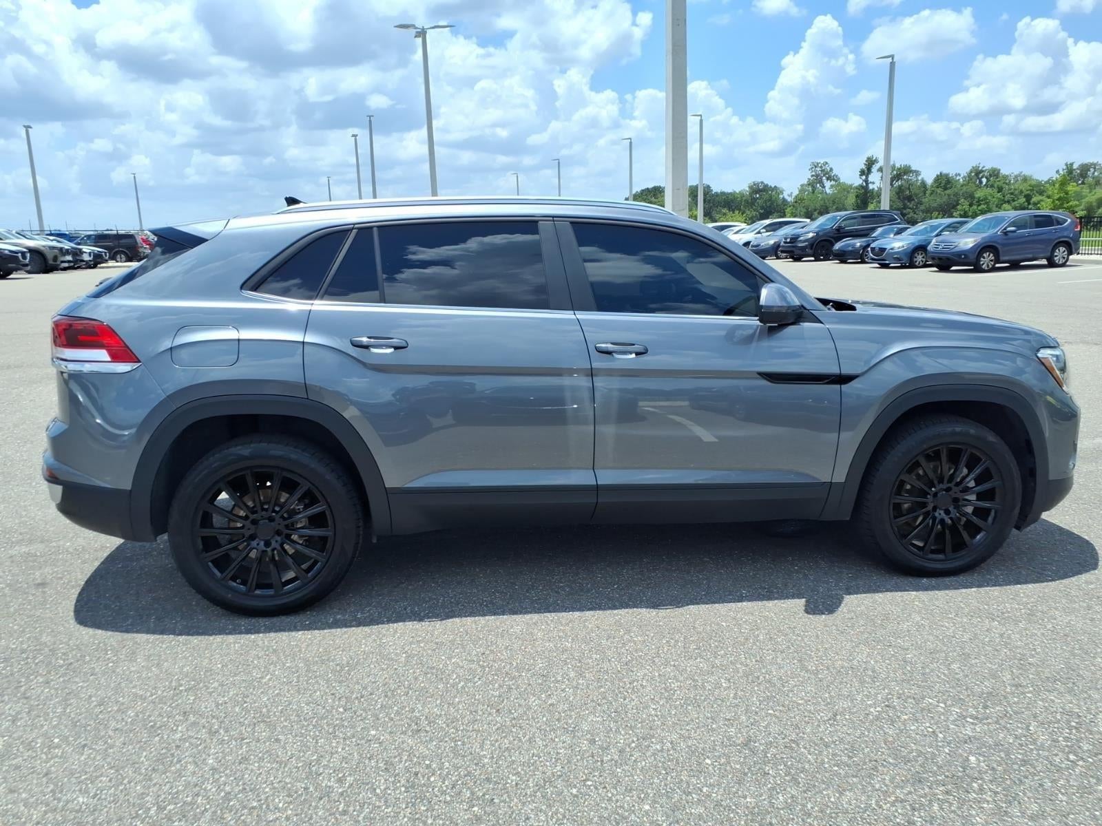 2025 Volkswagen Atlas Cross Sport 2.0T SE w/Technology
