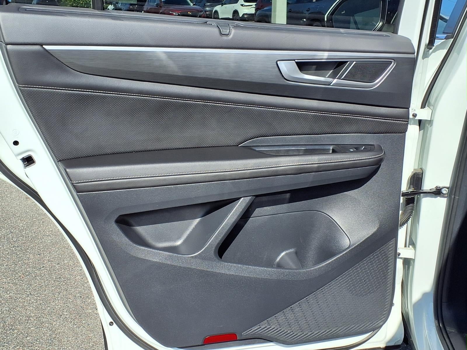 2025 Volkswagen Atlas Cross Sport 2.0T SE w/Technology