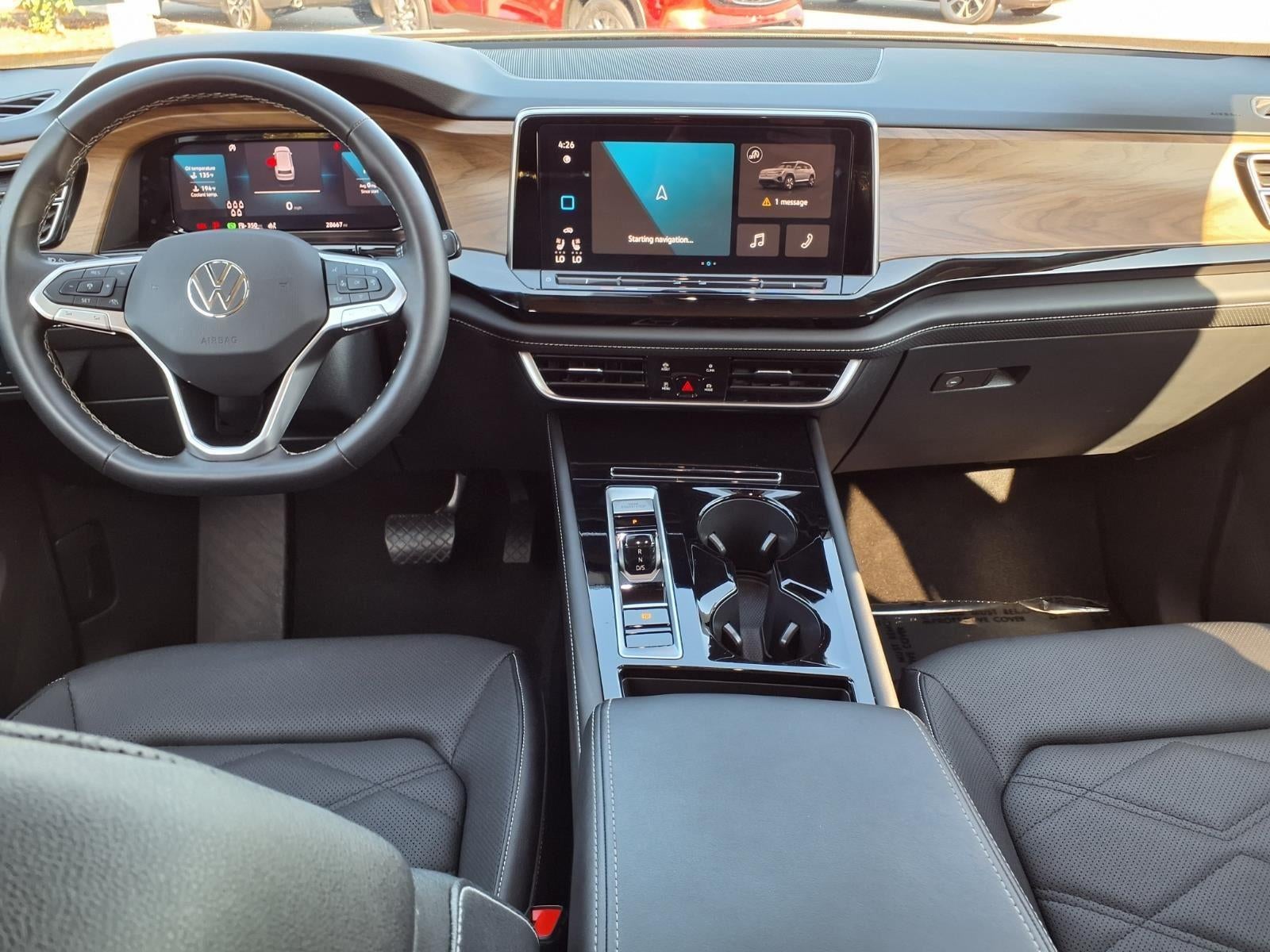 2025 Volkswagen Atlas 2.0T SE w/Technology