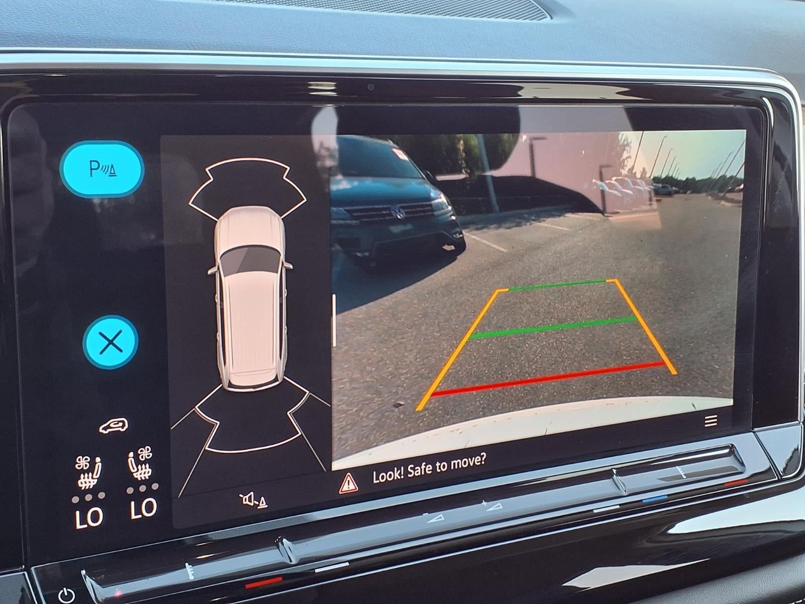 2025 Volkswagen Atlas 2.0T SE w/Technology
