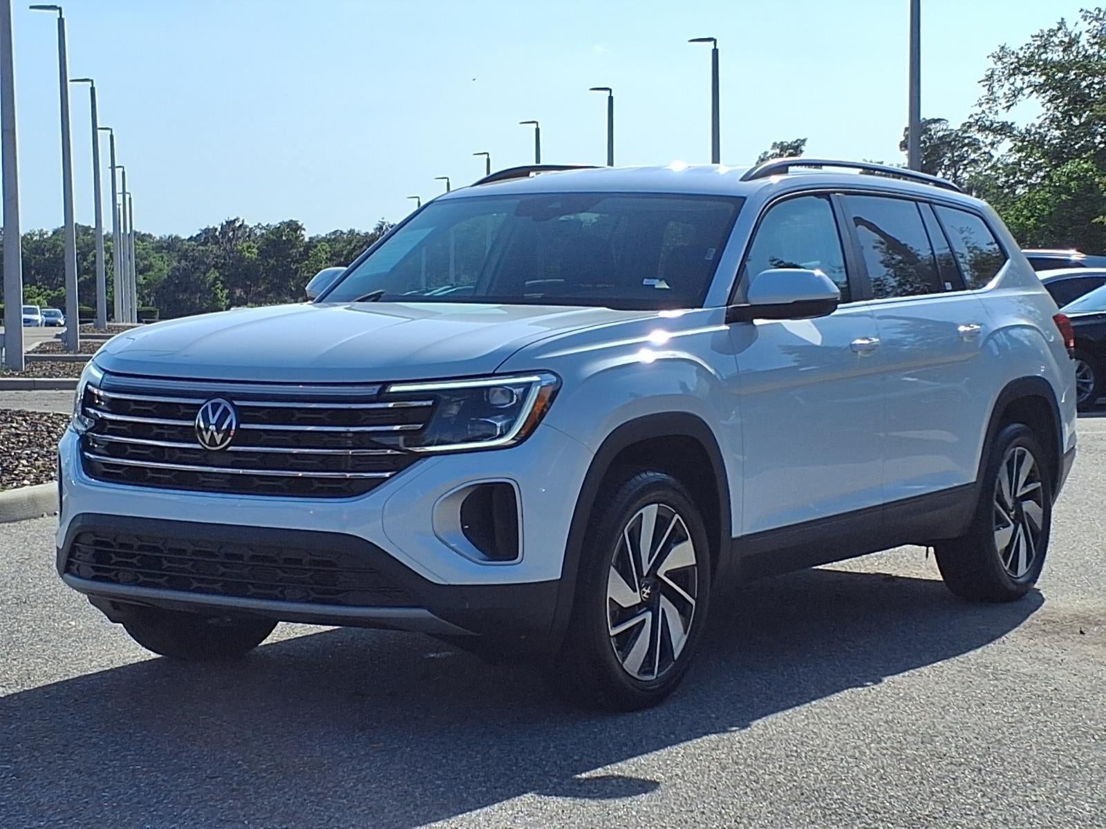 2025 Volkswagen Atlas 2.0T SE w/Technology