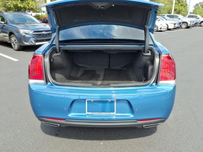 2022 Chrysler 300 Touring L
