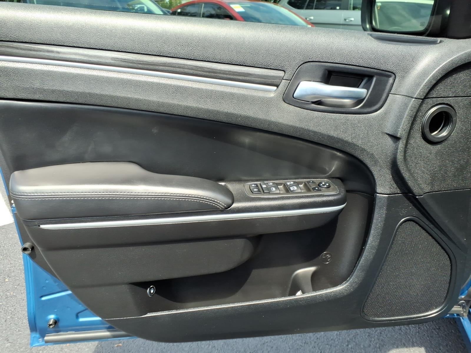 2022 Chrysler 300 Touring L