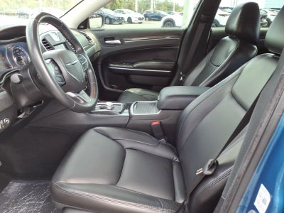 2022 Chrysler 300 Touring L