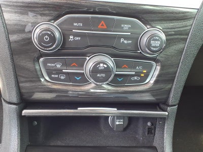 2022 Chrysler 300 Touring L