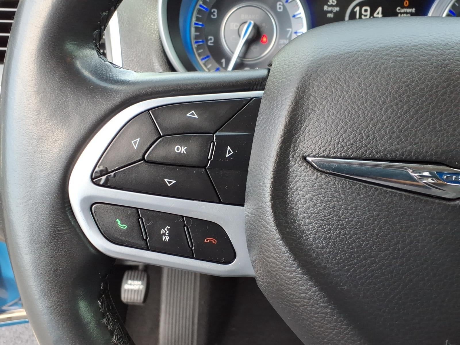 2022 Chrysler 300 Touring L