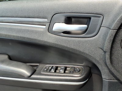 2022 Chrysler 300 Touring L