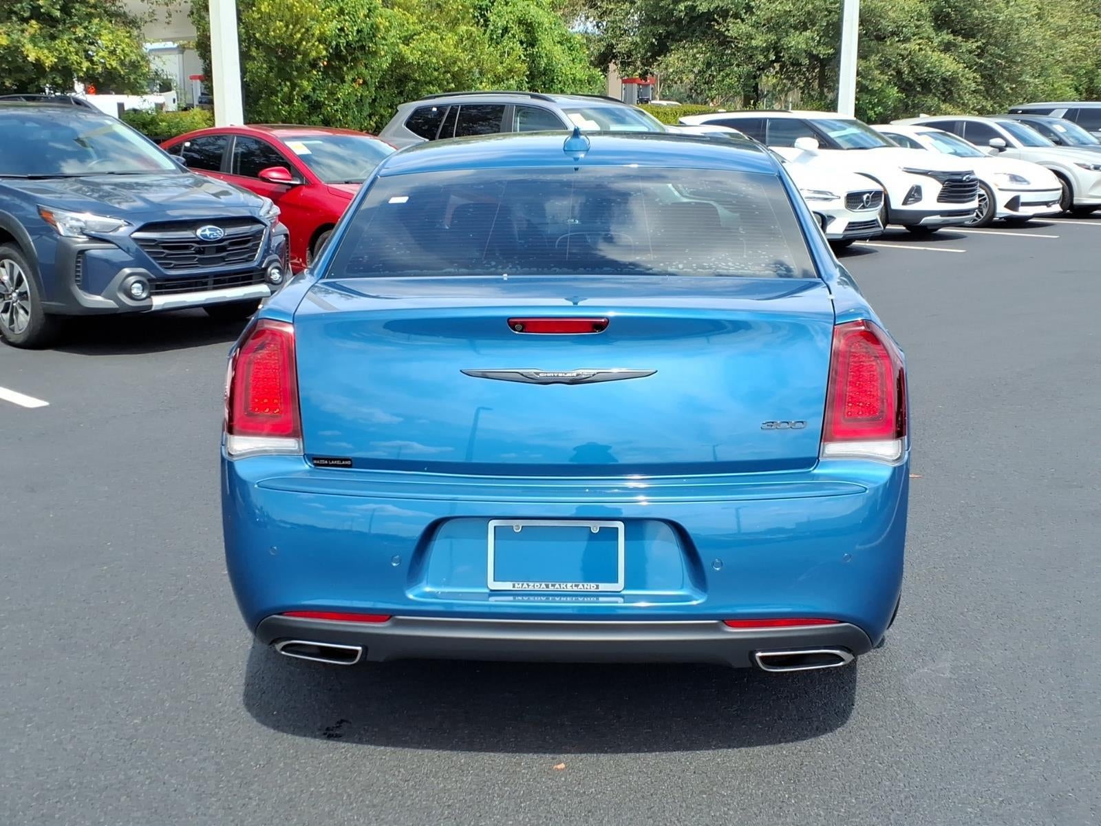 2022 Chrysler 300 Touring L