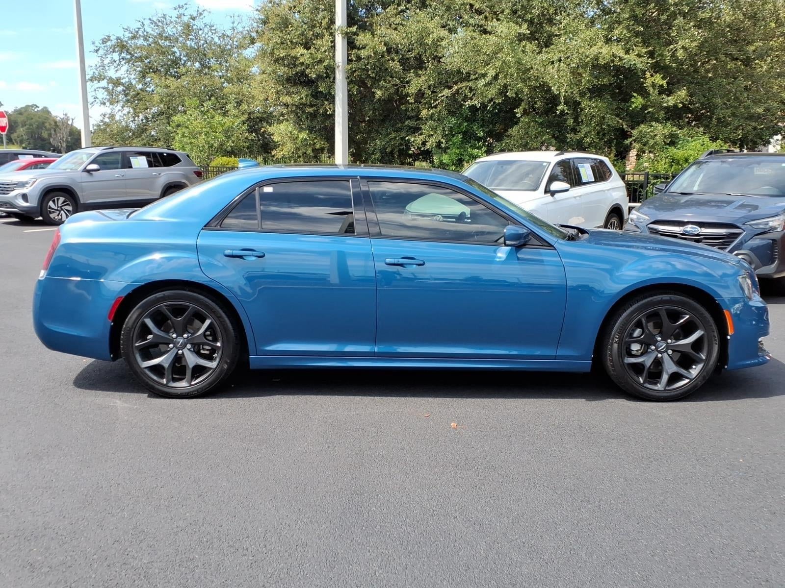 2022 Chrysler 300 Touring L