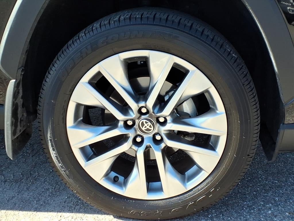 2024 Toyota RAV4 XLE Premium