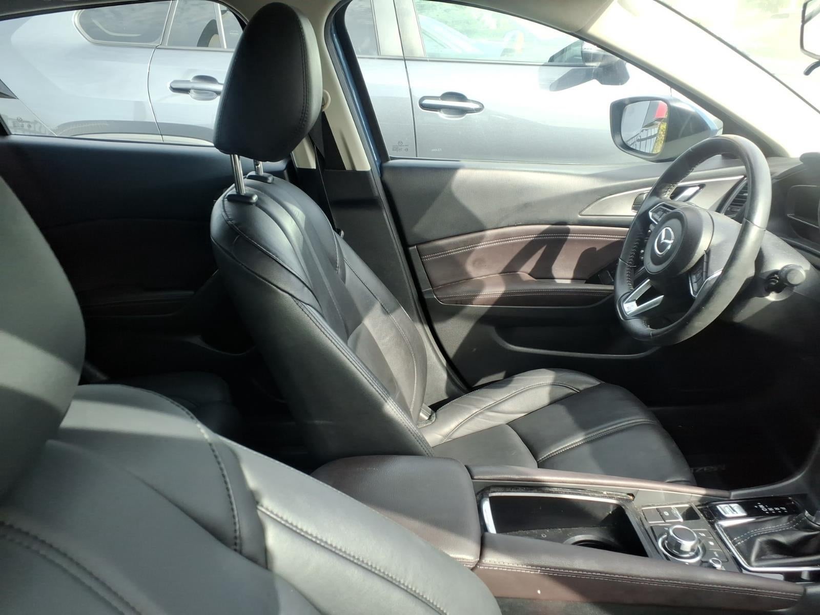 2018 Mazda Mazda3 5-Door Touring