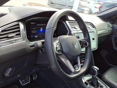 2022 Volkswagen Tiguan SE R-Line Black