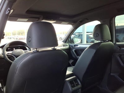 2022 Volkswagen Tiguan SE R-Line Black