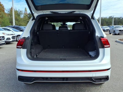 2022 Volkswagen Tiguan SE R-Line Black