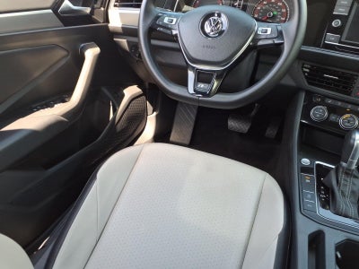 2019 Volkswagen Jetta R-Line