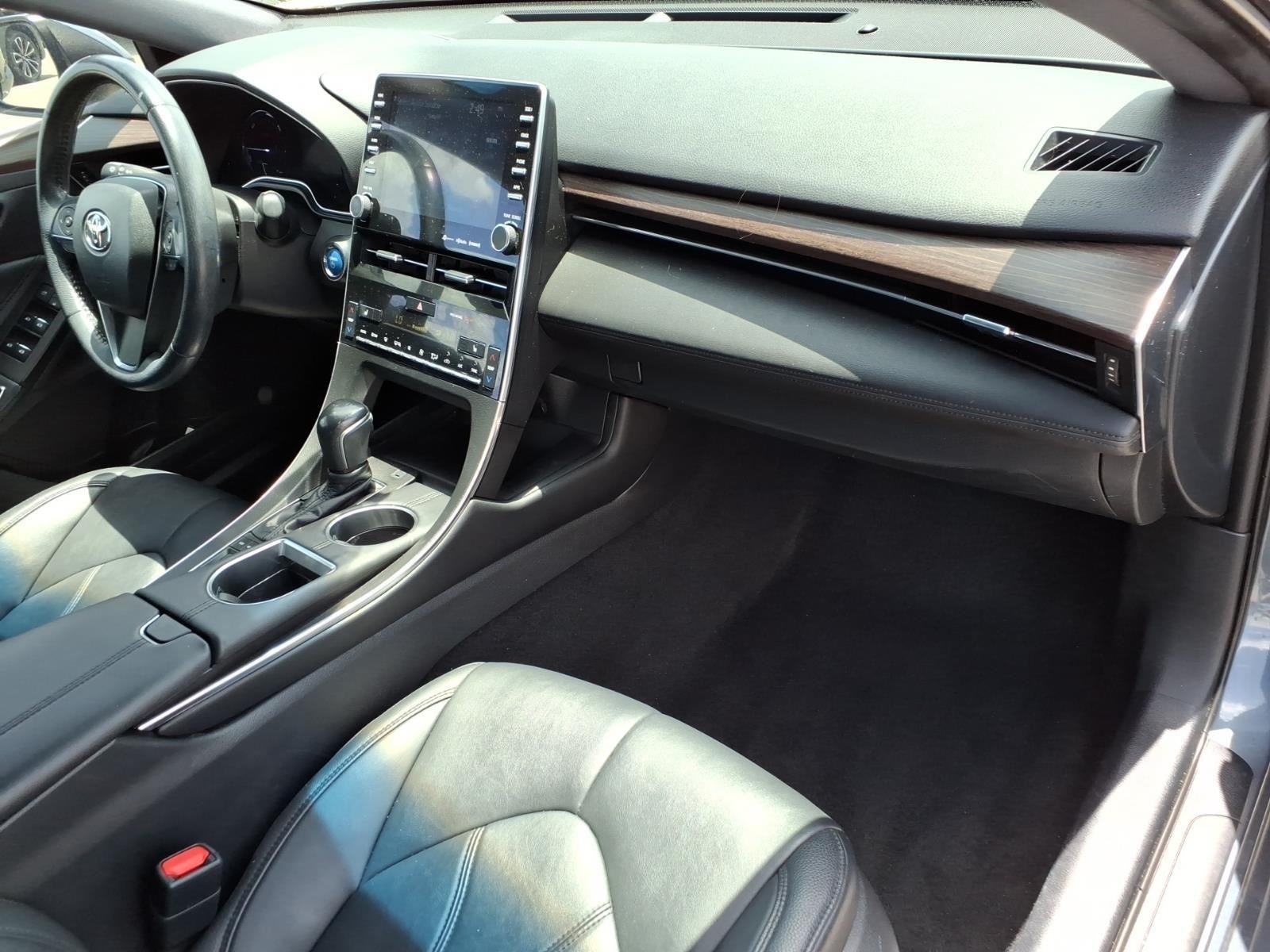 2020 Toyota Avalon Hybrid XLE