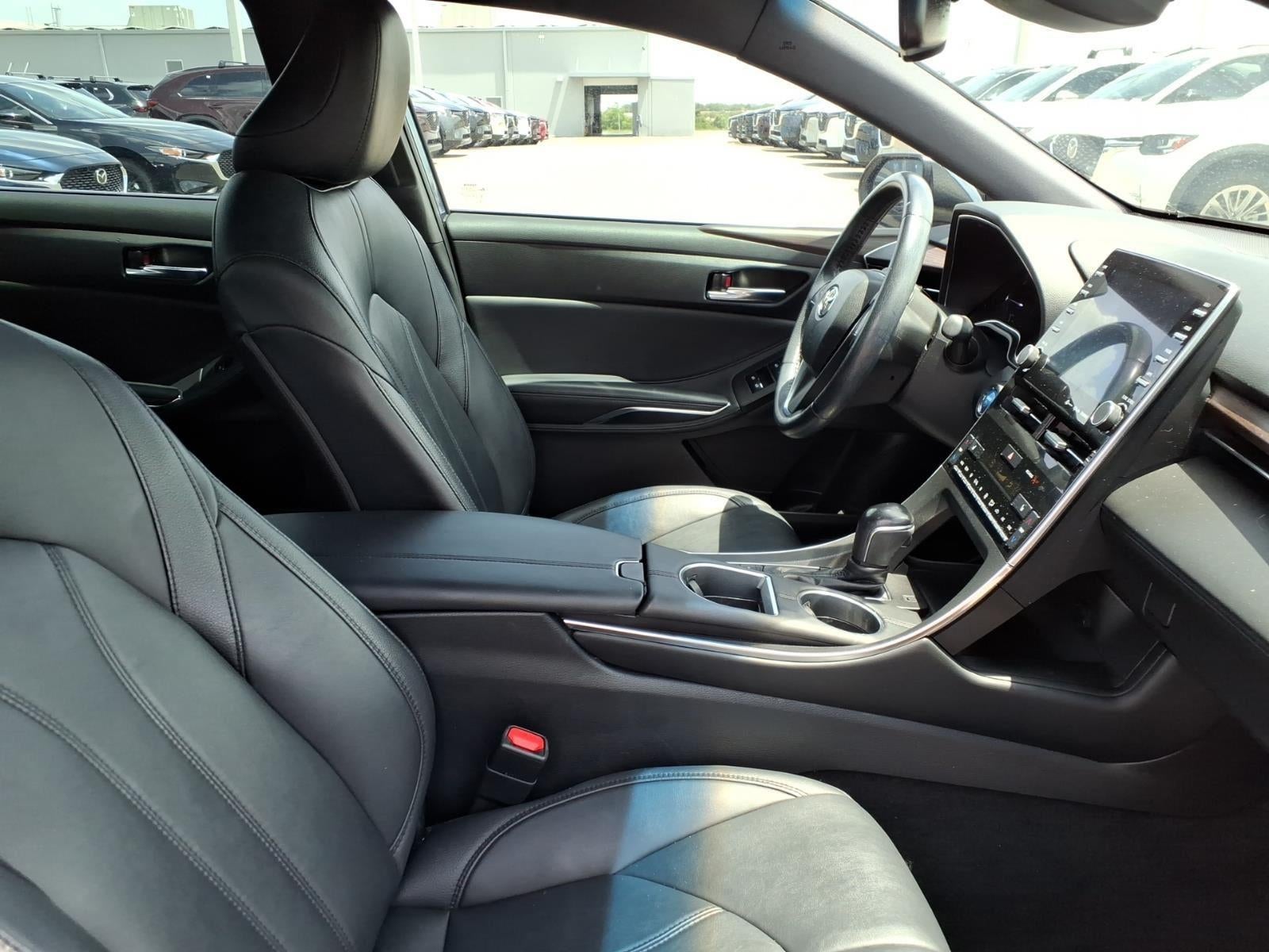 2020 Toyota Avalon Hybrid XLE