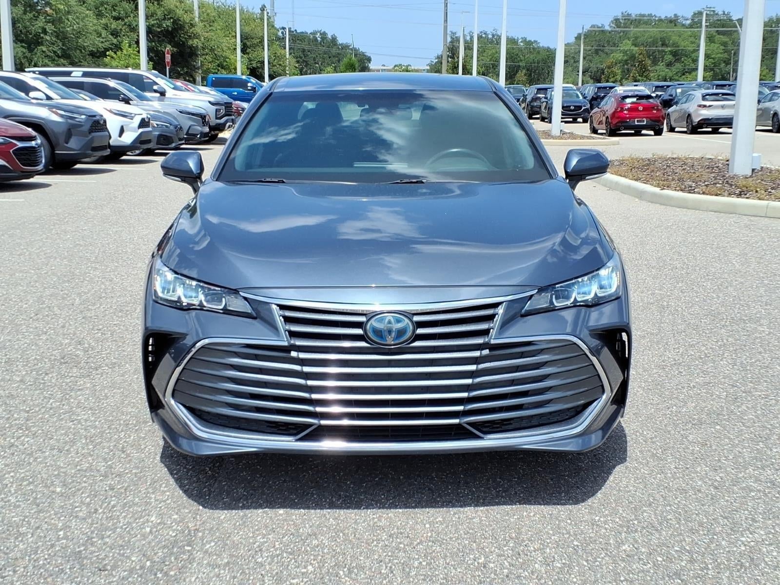 2020 Toyota Avalon Hybrid XLE
