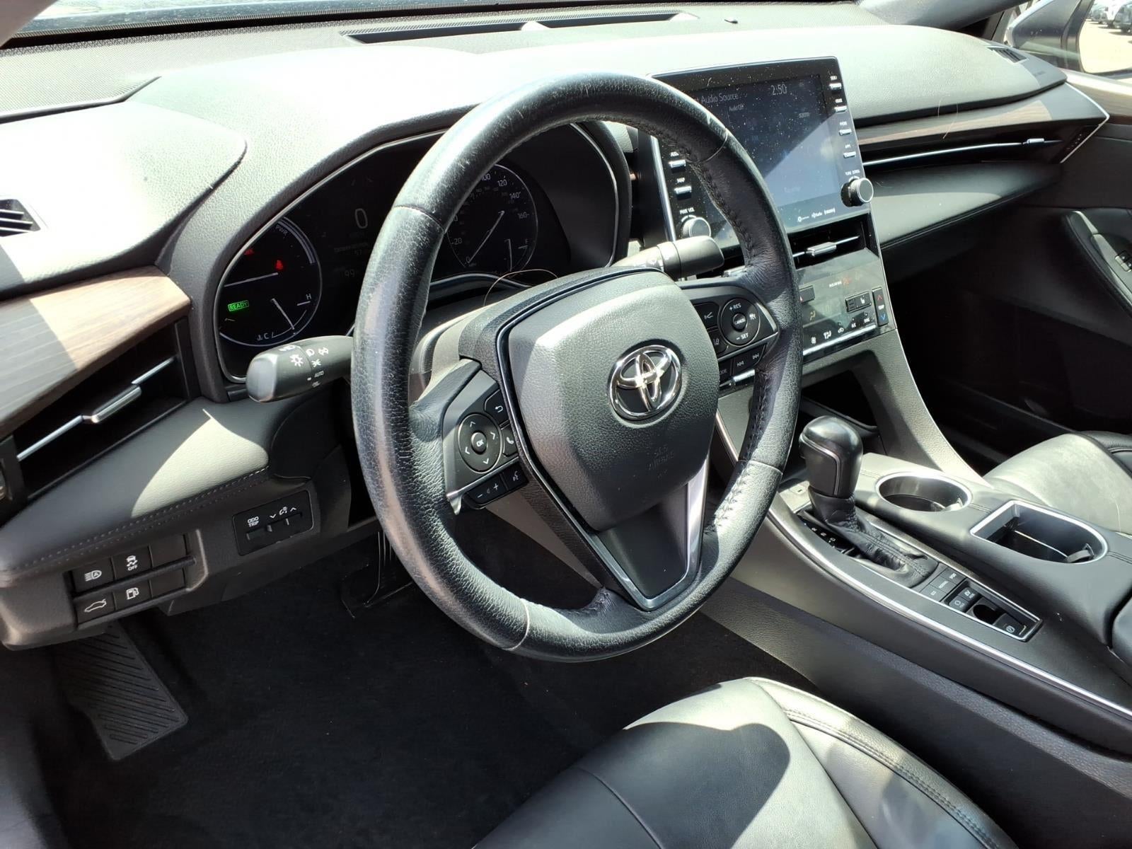 2020 Toyota Avalon Hybrid XLE