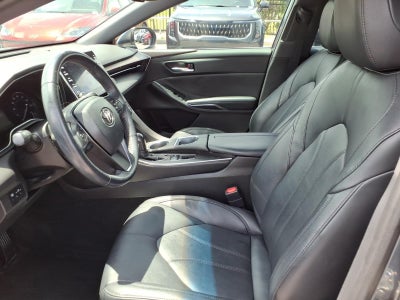 2020 Toyota Avalon Hybrid XLE