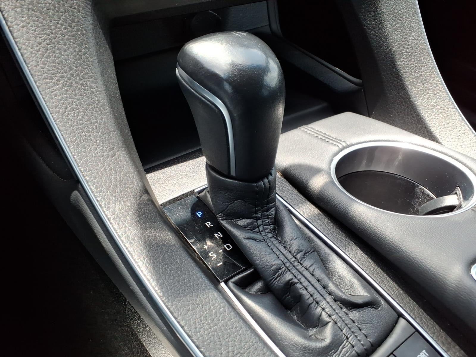 2020 Toyota Avalon Hybrid XLE