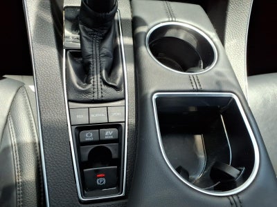 2020 Toyota Avalon Hybrid XLE