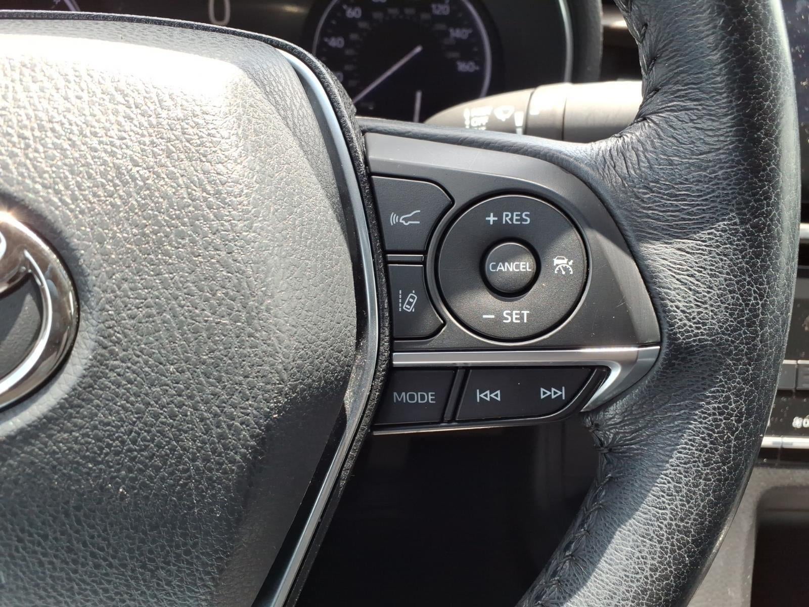2020 Toyota Avalon Hybrid XLE