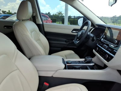 2022 Nissan Pathfinder SV