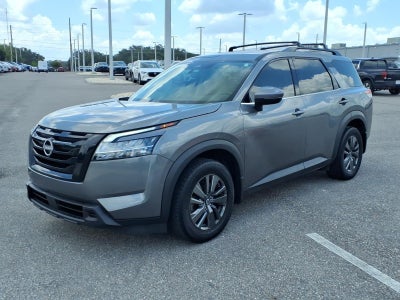 2022 Nissan Pathfinder SV
