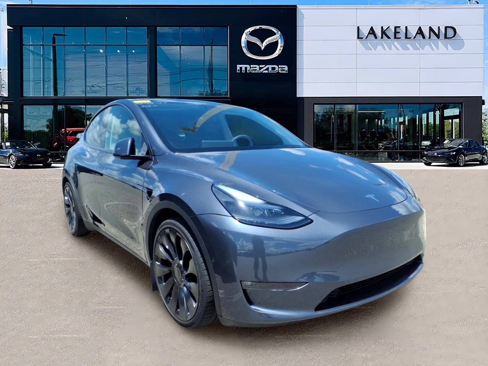 2022 Tesla Model Y Performance Dual Motor All-Wheel Drive's photo