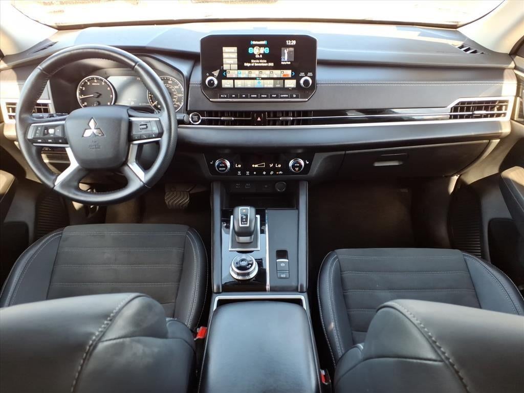 2024 Mitsubishi Outlander SE