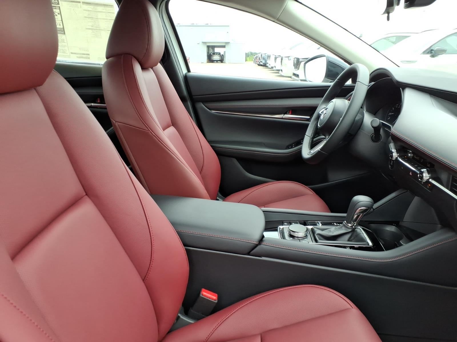 2026 Mazda Mazda3 Sedan 2.5 S Carbon Edition AWD