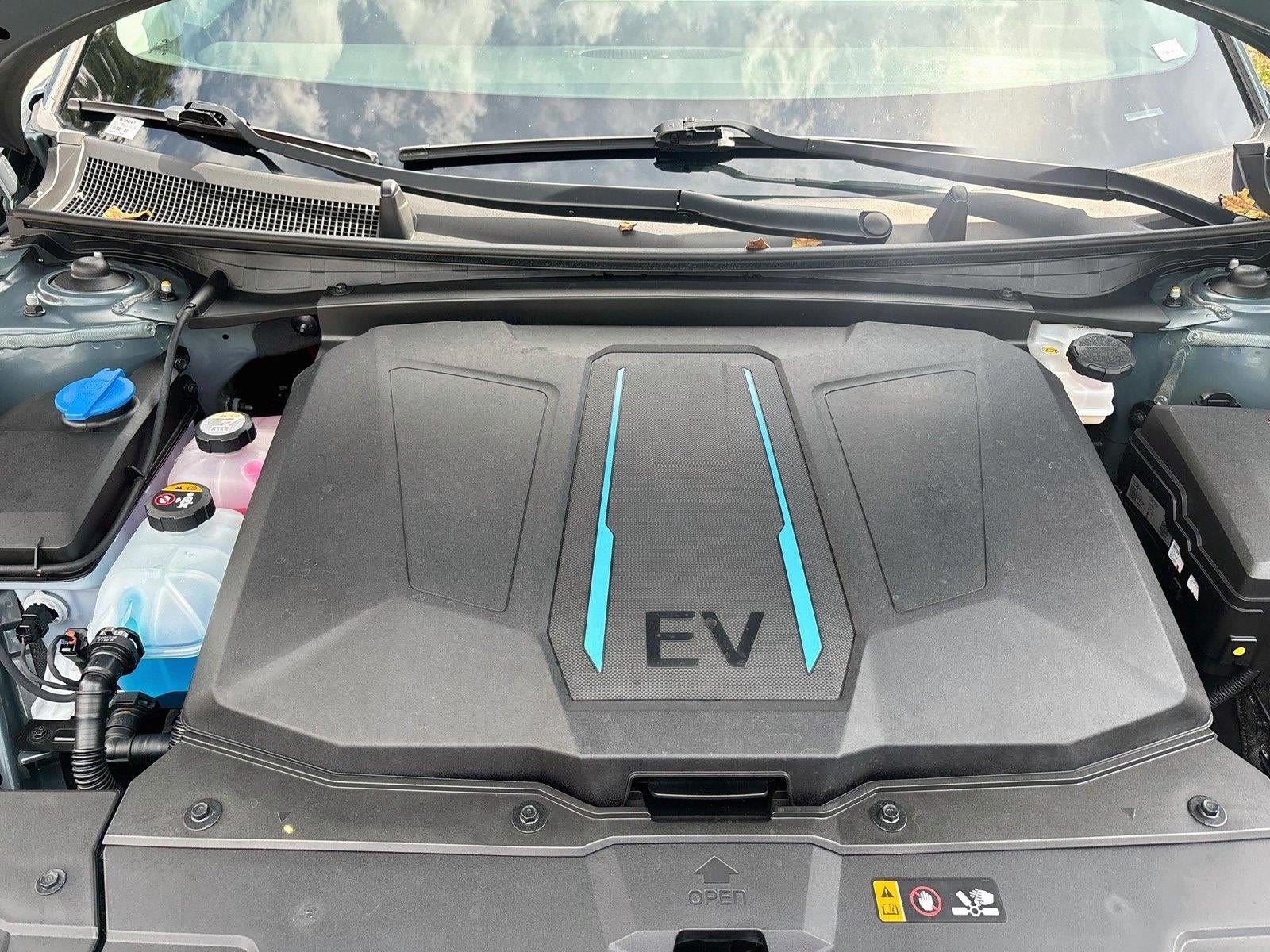 2024 Hyundai IONIQ 5 SE