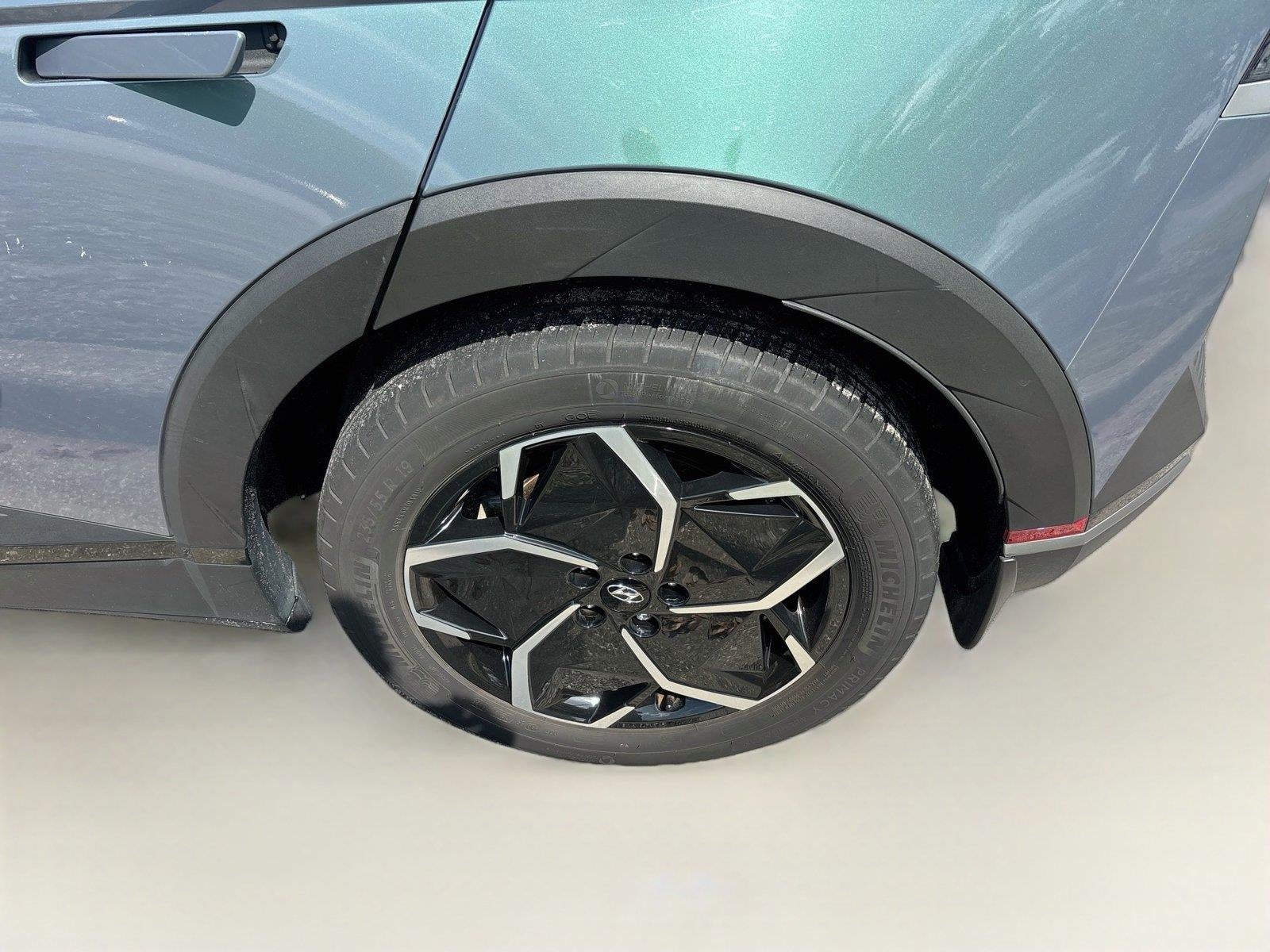 2024 Hyundai IONIQ 5 SE