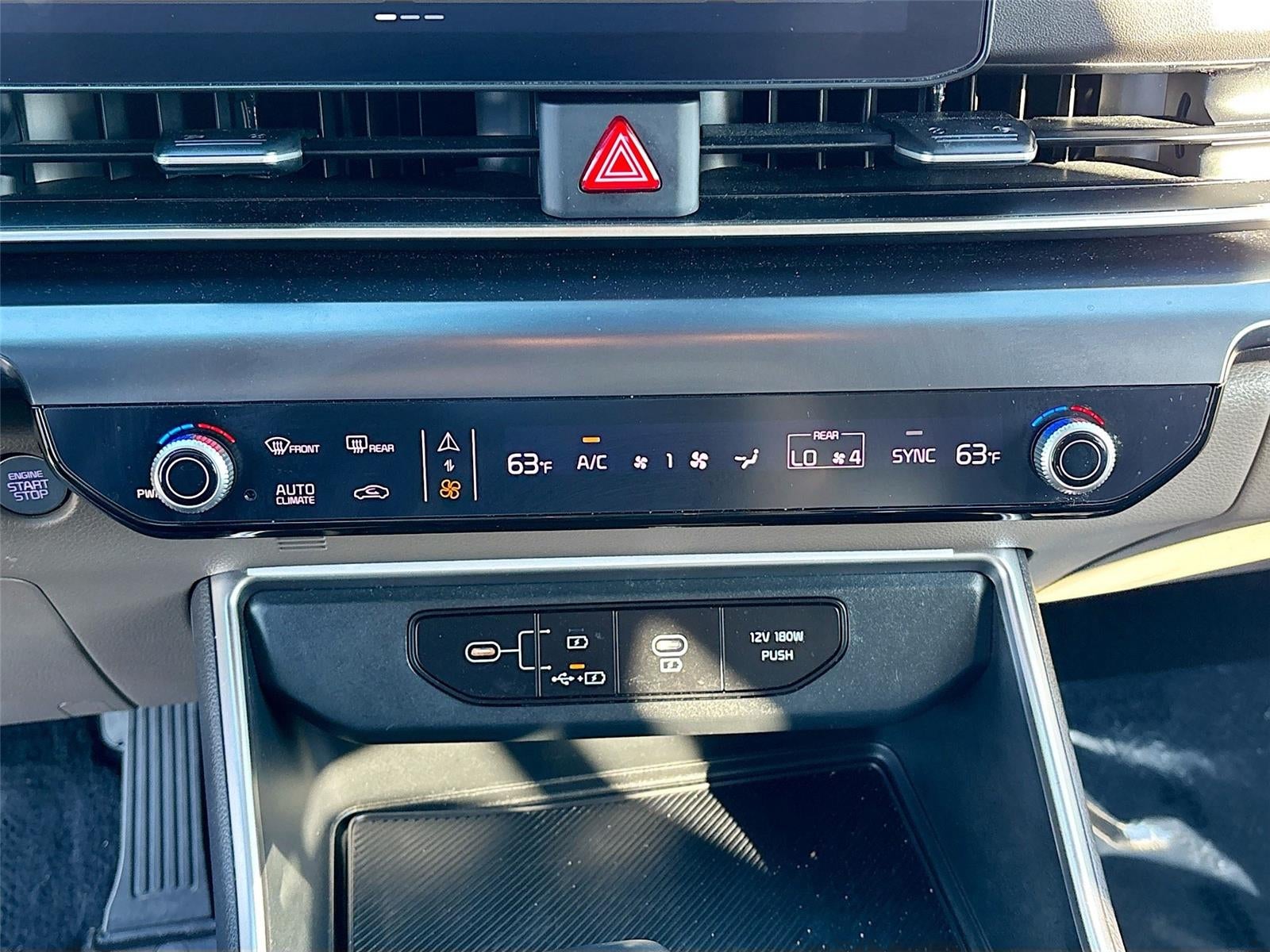 2025 Kia Carnival LXS