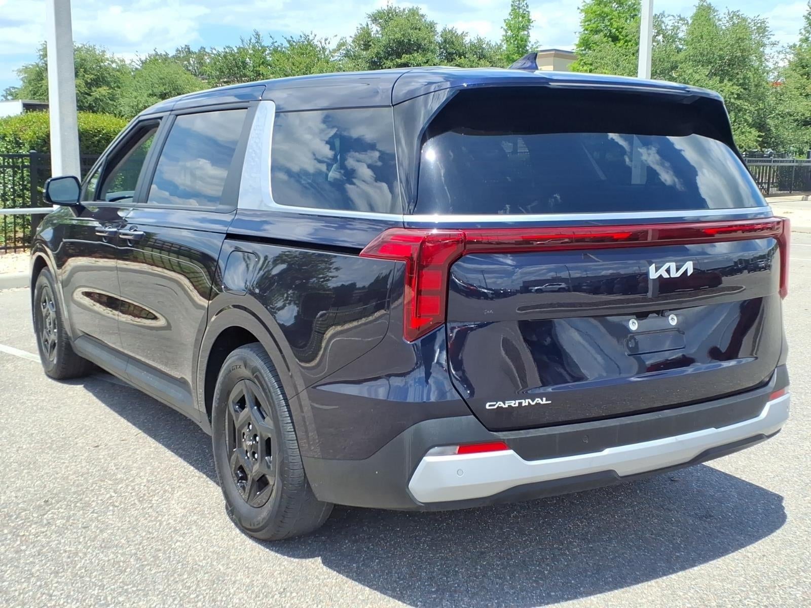 2025 Kia Carnival LXS
