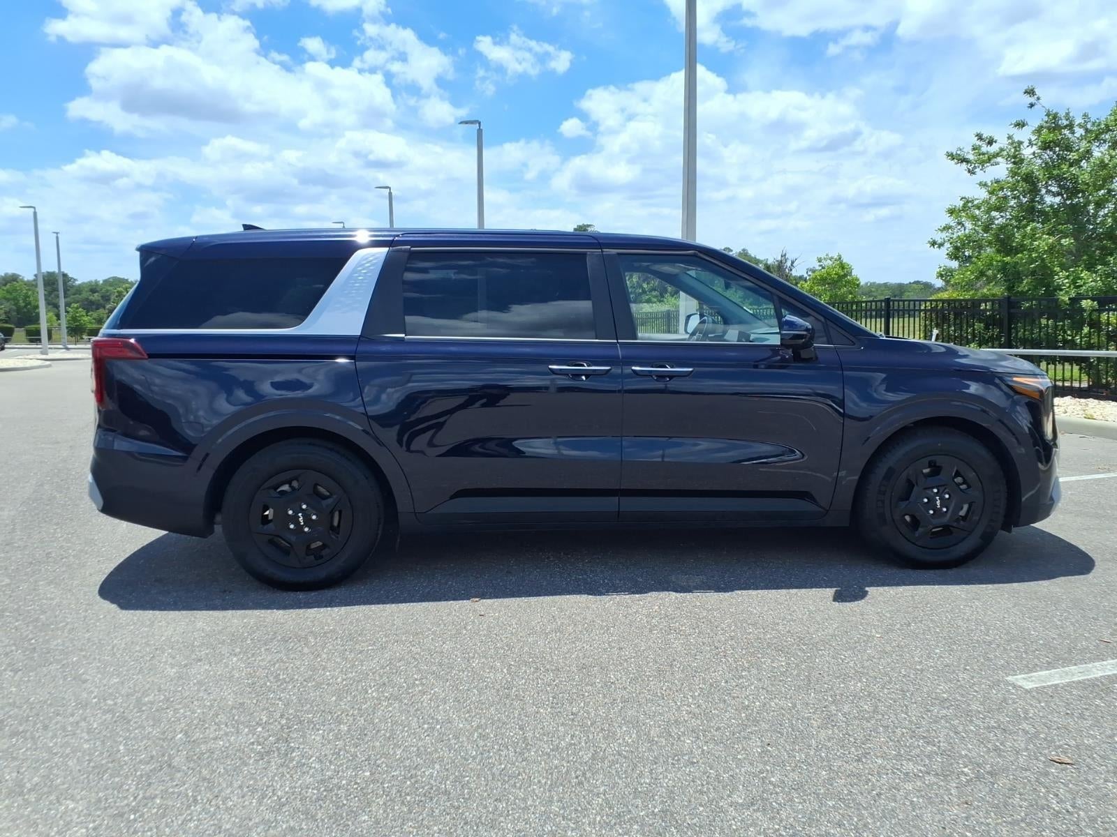 2025 Kia Carnival LXS