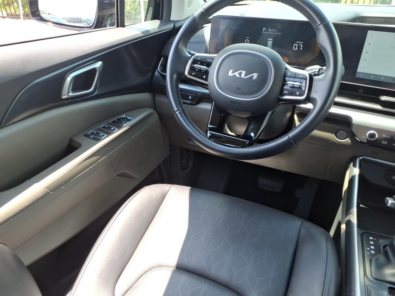2025 Kia Carnival LXS
