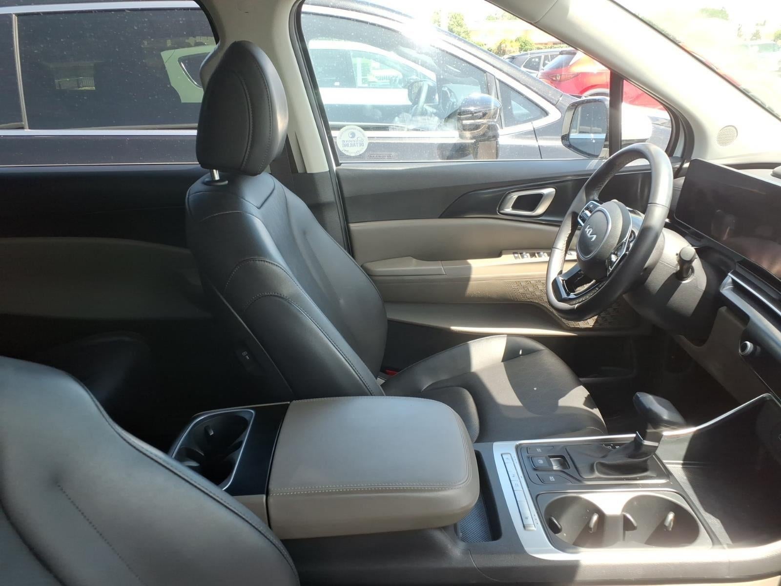 2025 Kia Carnival LXS