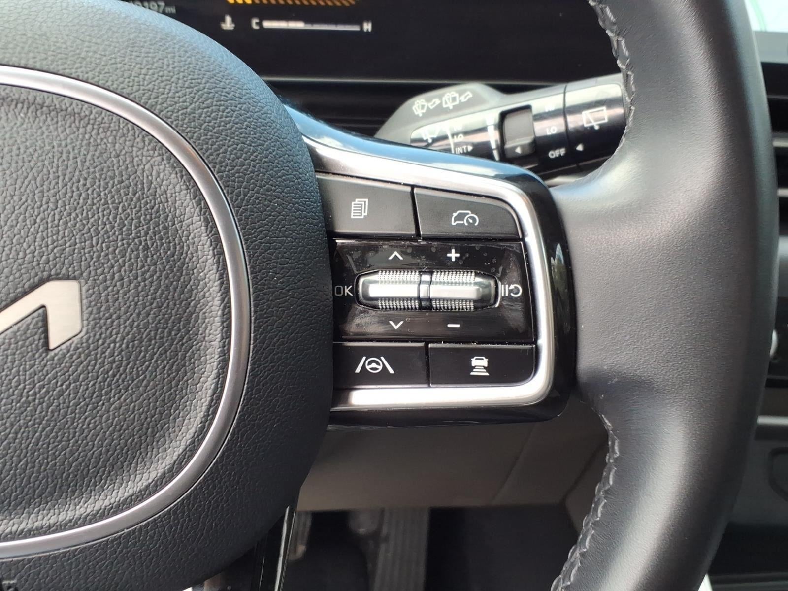 2025 Kia Carnival LXS