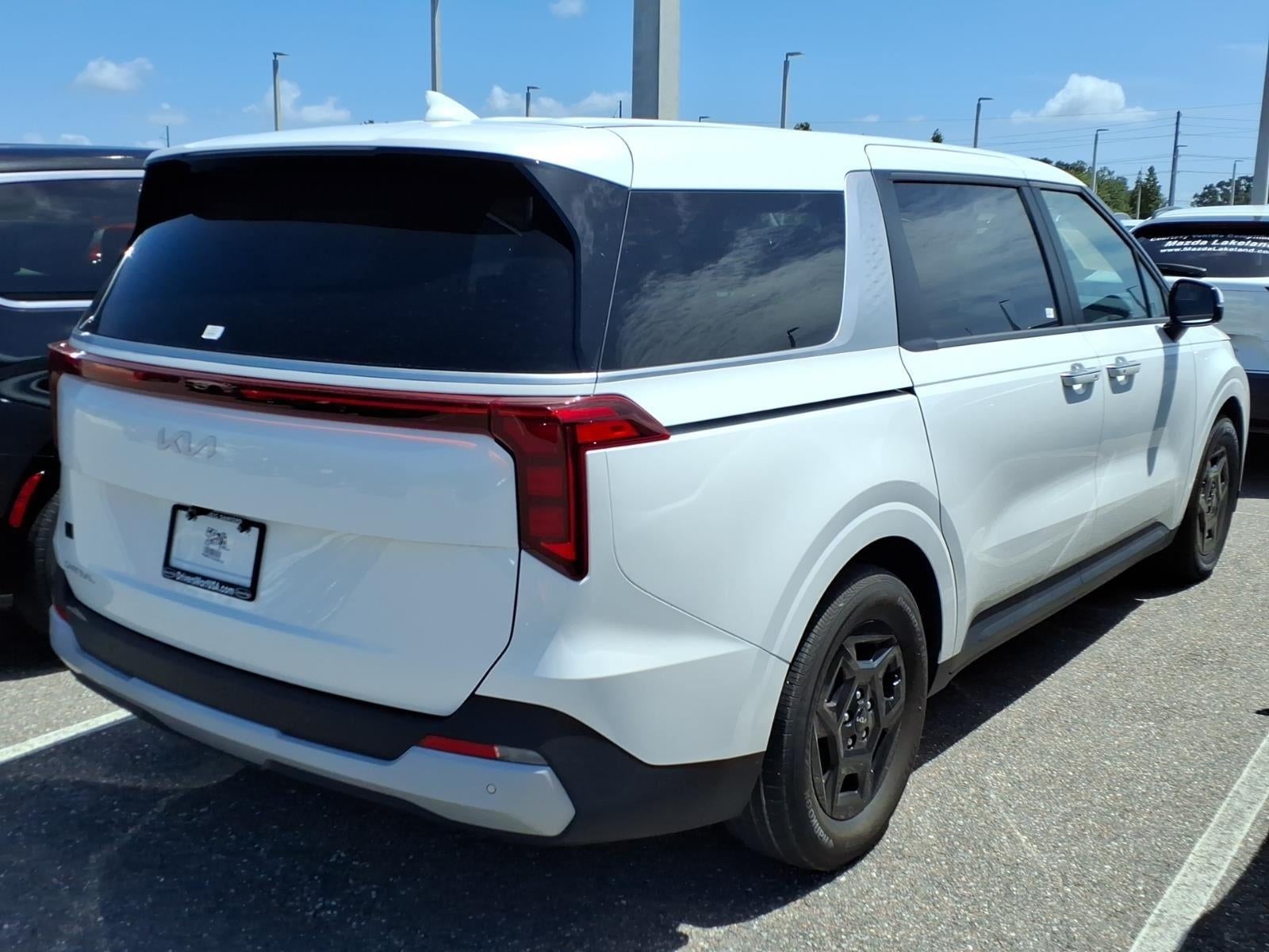 2025 Kia Carnival LXS