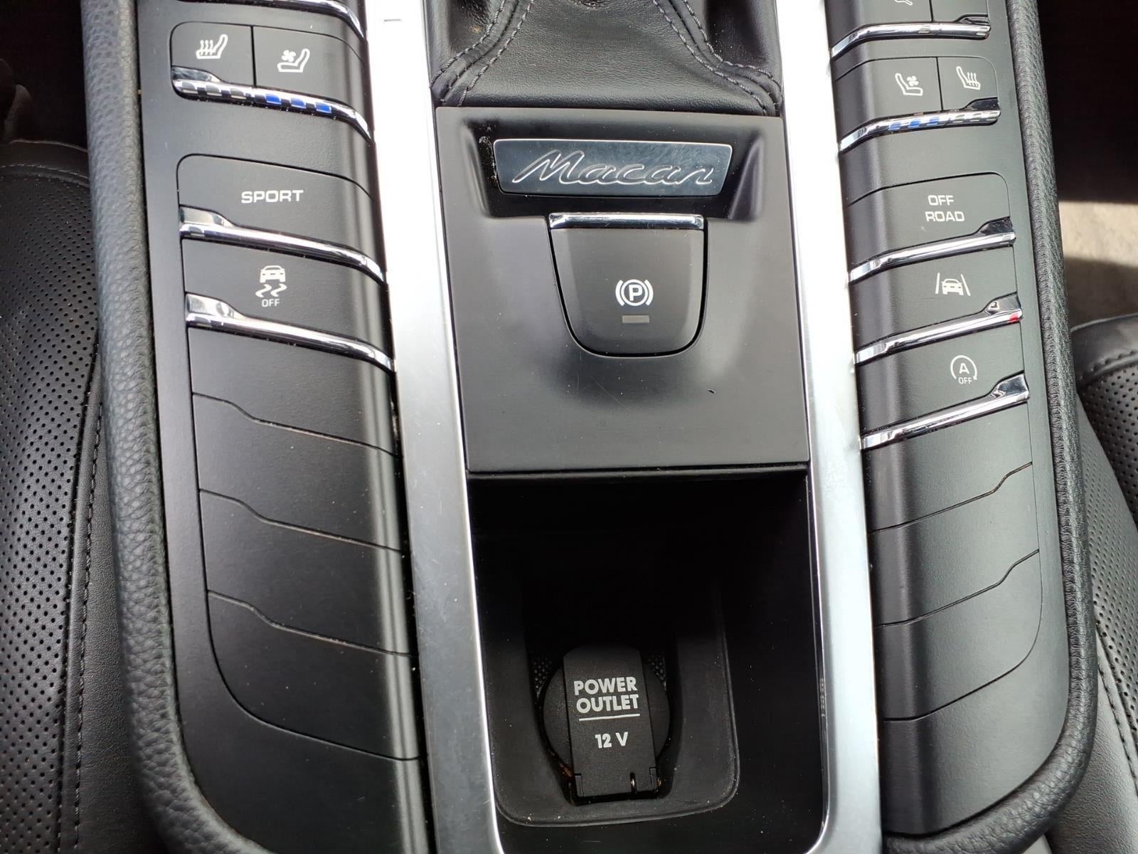 2018 Porsche Macan Base