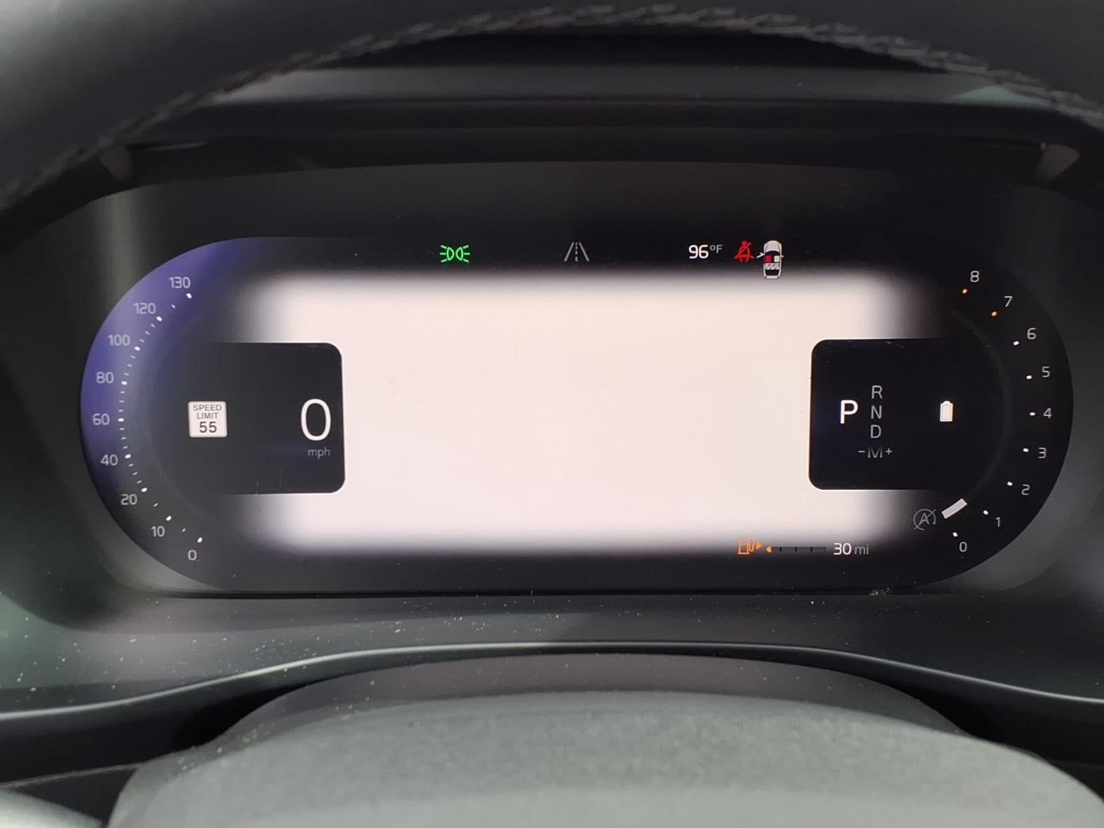 2023 Volvo XC40 Plus Bright Theme